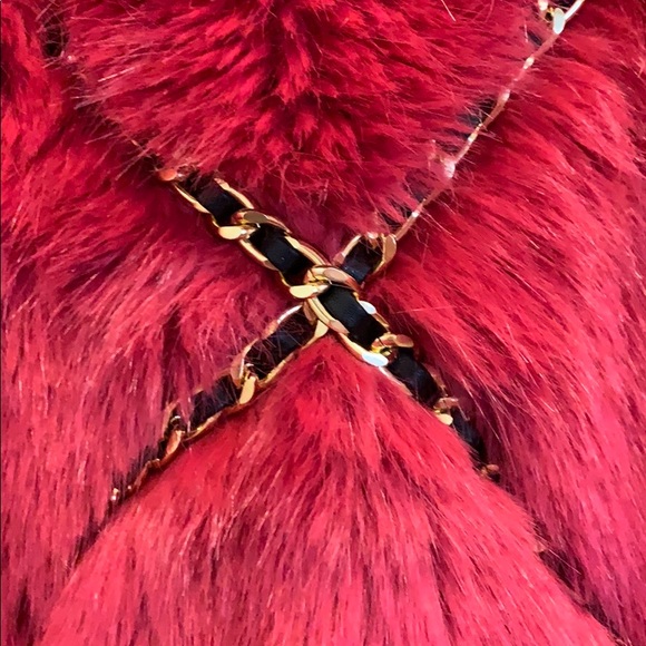 MOSCHINO x H&M exclusive PINK FAUX FUR COAT - Picture 3 of 6